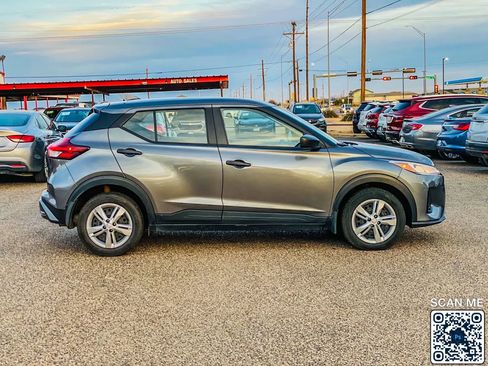 Used 2022 Nissan Kicks S w/ Interior Electronics Package image 9