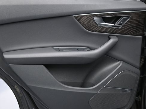 Used 2020 Audi Q7 3.0T Prestige w/ Prestige Package image 11