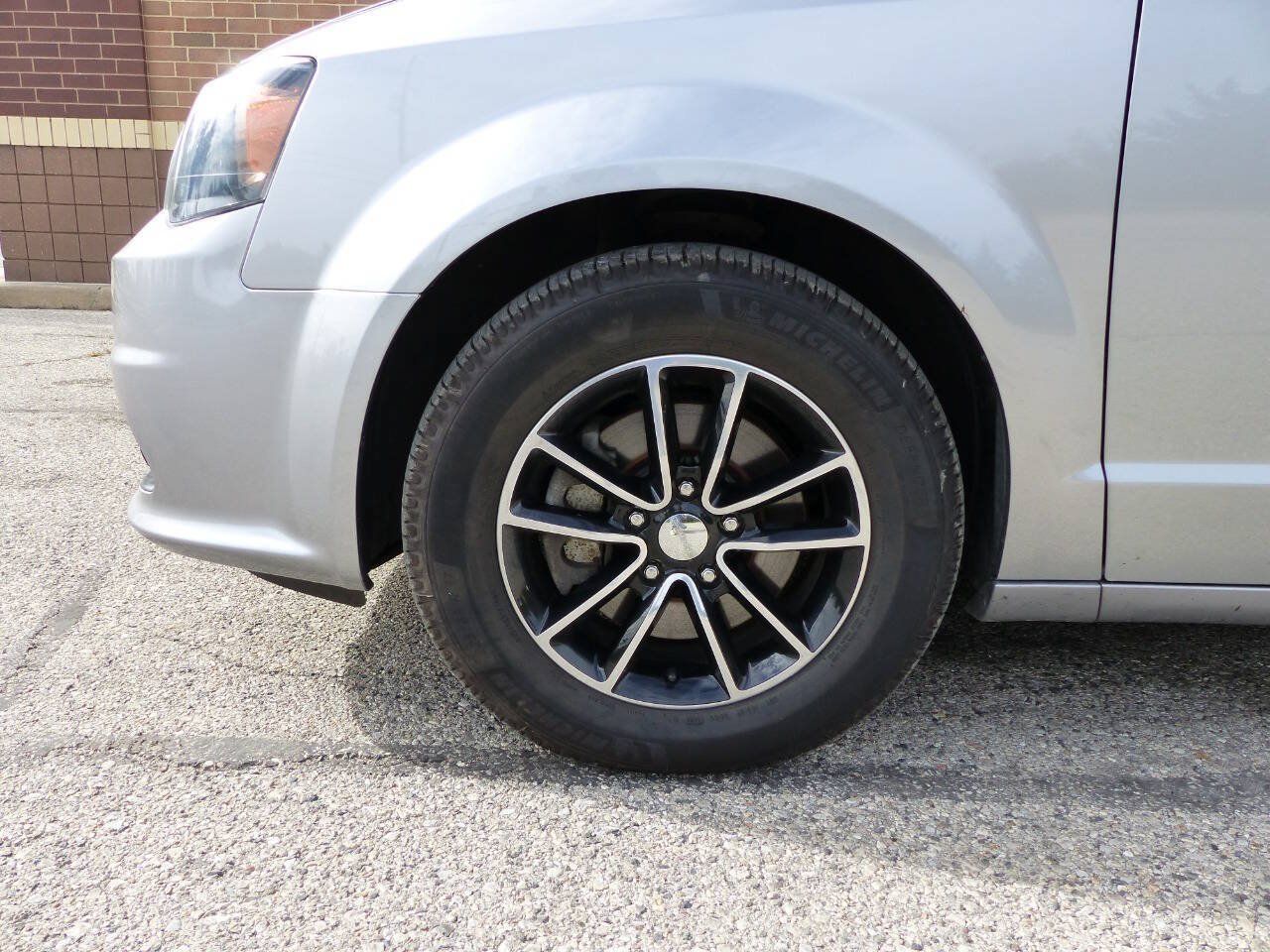 Used 2019 Dodge Grand Caravan GT FWD image 14