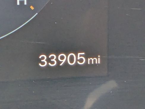 Used 2024 Hyundai Santa Fe Limited image 31