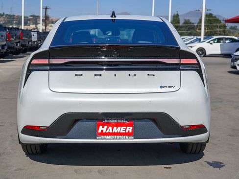 New 2026 Toyota Prius Plug-In Hybrid image 8