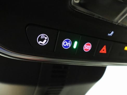 Certified 2025 Buick Enclave Avenir image 19