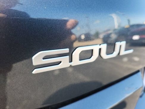 Used 2024 Kia Soul LX FWD image 19