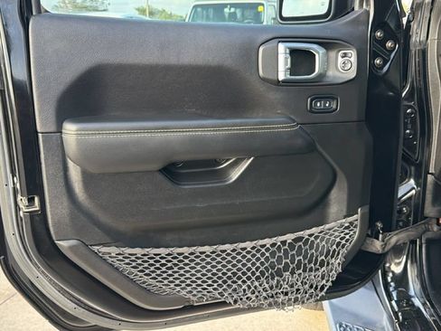 Used 2022 Jeep Gladiator Overland w/ Popular Equipment Package AWD/4WD image 11