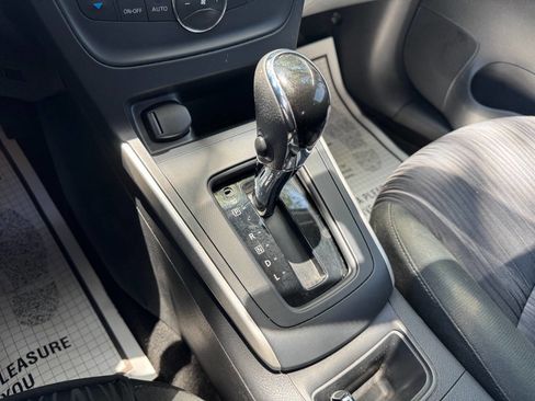 Used 2019 Nissan Sentra SV w/ Special Edition Package FWD image 19