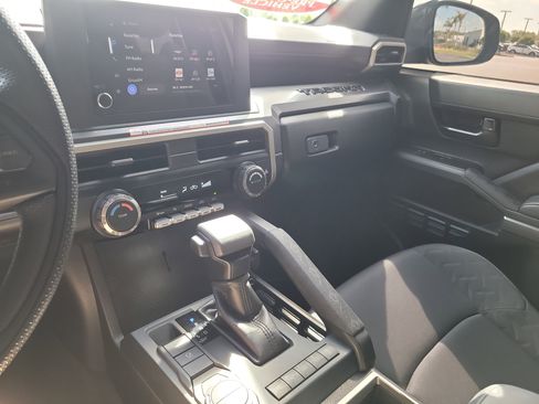 Certified 2025 Toyota Tacoma SR5 image 21