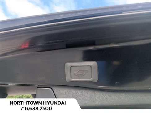 Used 2025 Toyota RAV4 XLE Premium w/ Weather Package AWD/4WD image 33