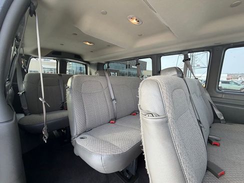 Used 2025 Chevrolet Express 3500 LT w/ LT Preferred Equipment Group RWD image 24