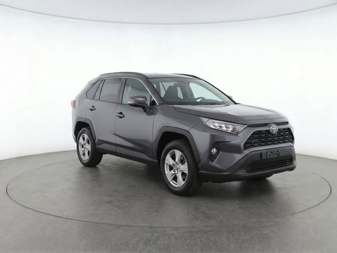 Used 2020 Toyota RAV4 XLE w/ Convenience Package AWD/4WD image 3