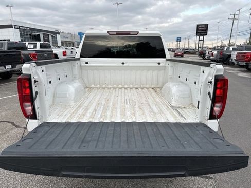 Used 2022 GMC Sierra 1500 Pro w/ Sierra Value Package image 16