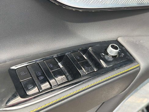 Used 2023 Maserati Grecale Modena AWD/4WD image 34