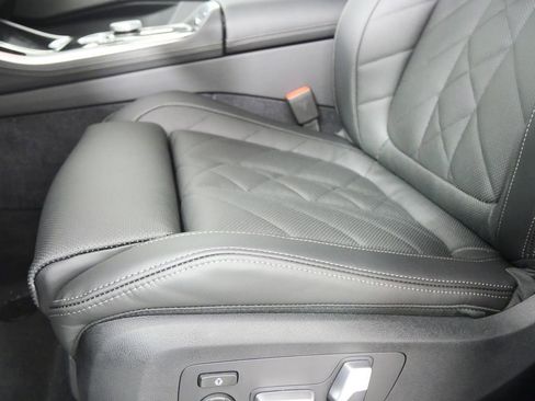 Used 2026 BMW X5 xDrive40i w/ M Sport Package AWD/4WD image 10