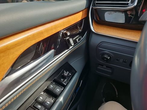 Used 2022 Jeep Grand Wagoneer Series II w/ Convenience Group III image 22