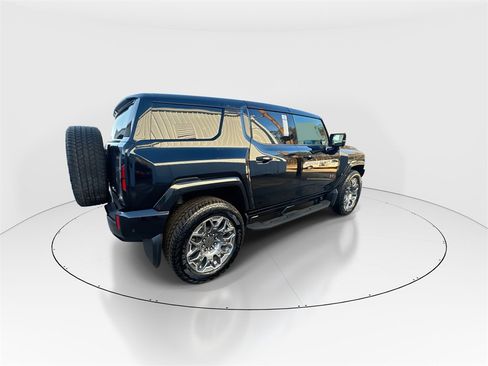 Used 2025 GMC Hummer EV 3X w/ LPO, Sport Package image 8