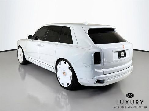 Used 2021 Rolls-Royce Cullinan AWD/4WD image 8