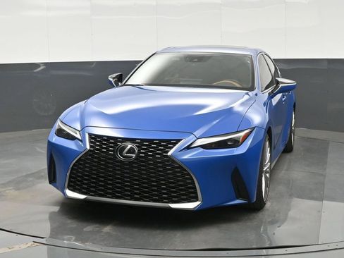 Used 2023 Lexus IS 300 w/ Premium Package RWD image 12