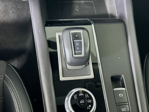 Used 2024 Mitsubishi Outlander SE image 25