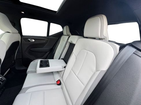 Used 2026 Volvo EX40 Plus w/ Climate Package image 22