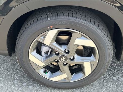 New 2026 Hyundai Venue SEL FWD image 11