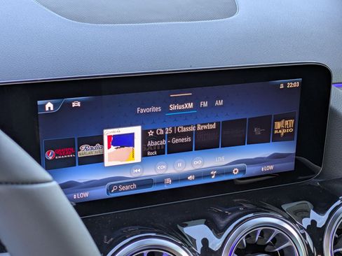 New 2026 Mercedes-Benz GLA 250 image 24