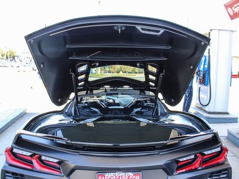 Used 2021 Chevrolet Corvette Stingray Premium Cpe w/ Z51 Performance Package RWD image 15