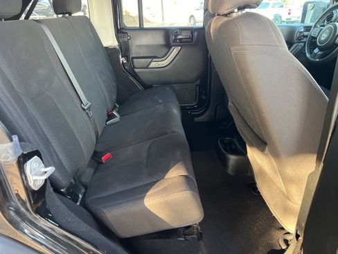Used 2018 Jeep Wrangler Unlimited Sport S image 14