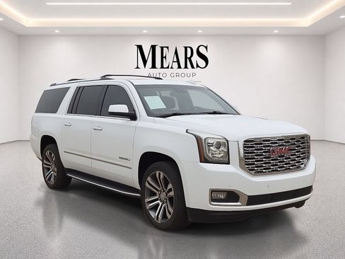 Used 2018 GMC Yukon XL Denali w/ Open Road Package AWD/4WD image 7