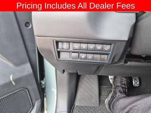 Used 2025 Toyota Sequoia Platinum AWD/4WD image 12