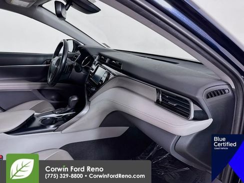 Used 2019 Toyota Camry SE image 29