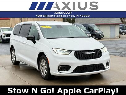 Used 2024 Chrysler Pacifica Touring-L