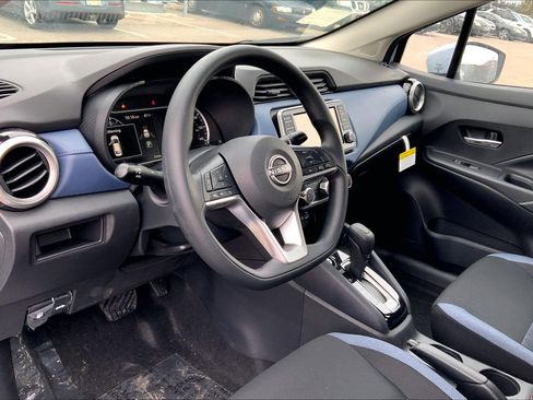 New 2025 Nissan Versa SV image 9