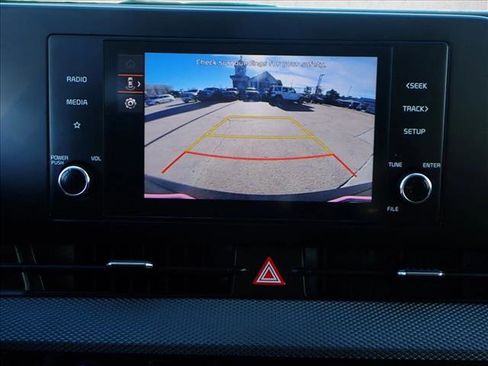 Used 2024 Kia Sportage LX image 16