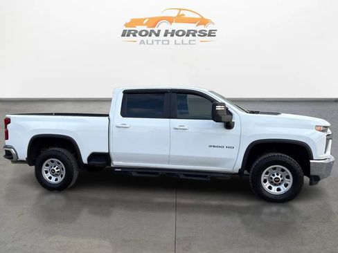 Used 2022 Chevrolet Silverado 2500 LT w/ Convenience Package image 4