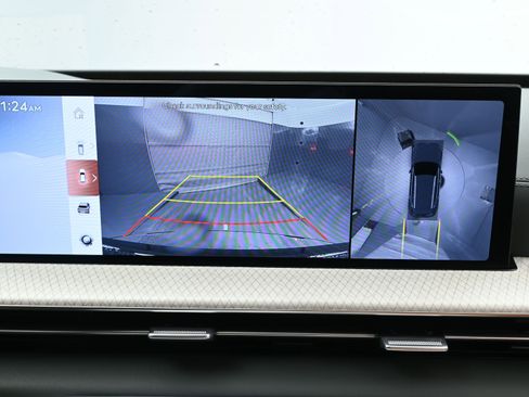 Used 2025 Genesis GV80 3.5T Prestige image 6