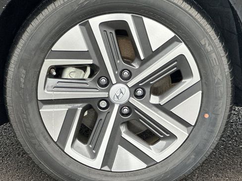 Used 2023 Hyundai Kona SE image 30