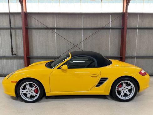 Used 2005 Porsche Boxster S RWD image 16