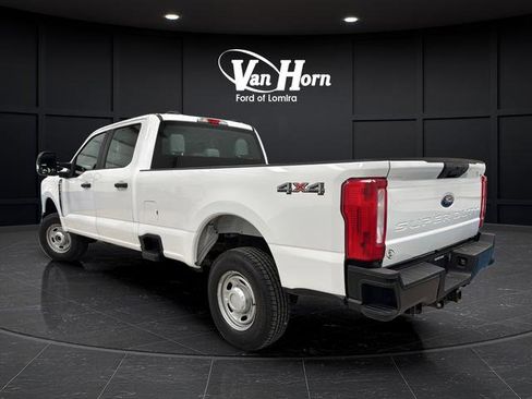 Used 2023 Ford F250 XL image 5