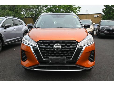 Used 2021 Nissan Kicks SV FWD image 3