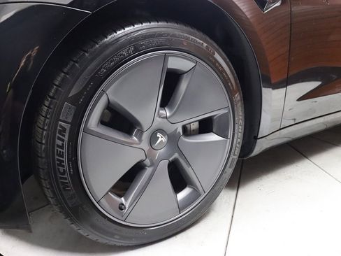 Used 2023 Tesla Model 3 Standard Range image 16