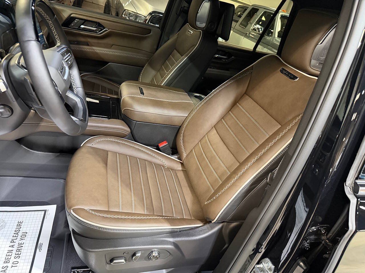 Used 2026 GMC Yukon Denali Ultimate w/ LPO, Floor Liner Package AWD/4WD image 26