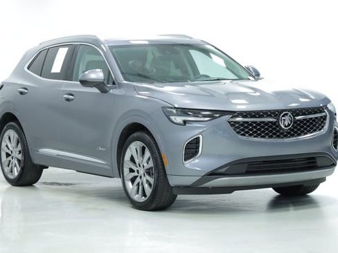 Used 2022 Buick Envision Avenir w/ Technology Package II image 3