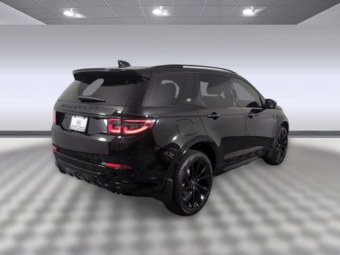 Certified 2025 Land Rover Discovery Sport Dynamic SE image 8