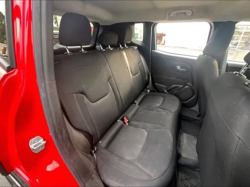 Used 2020 Jeep Renegade Sport image 27