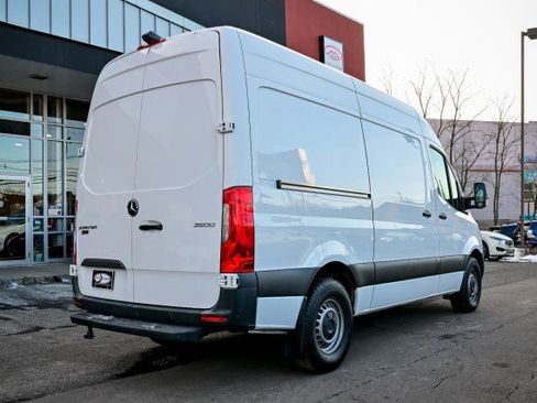Used 2023 Mercedes-Benz Sprinter 2500 image 5