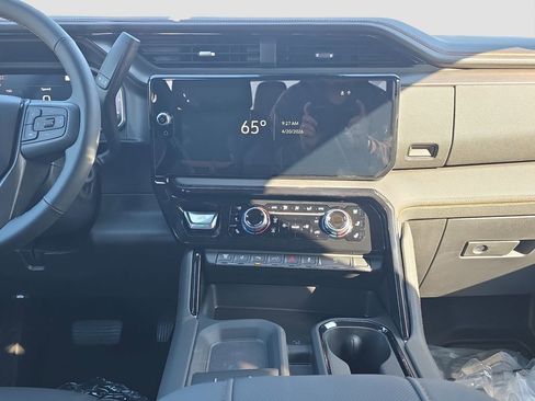 New 2026 GMC Sierra 2500 AT4 AWD/4WD image 14
