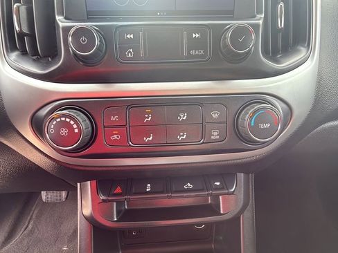 Used 2020 Chevrolet Colorado LT w/ LT Convenience Package image 28