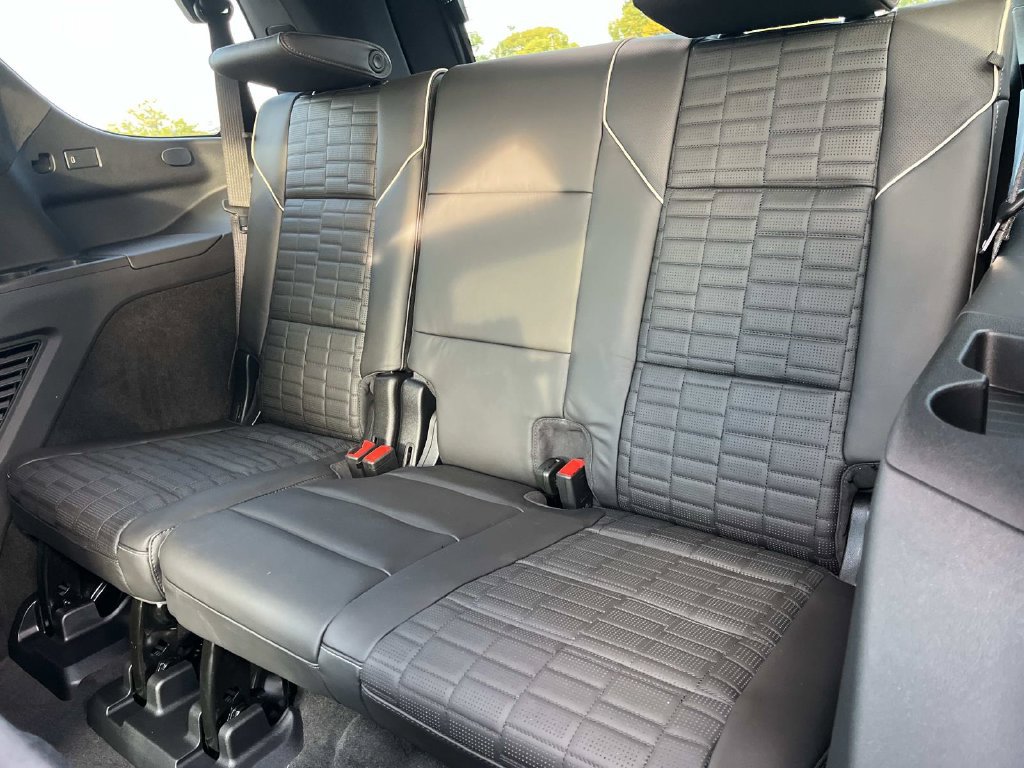Used 2026 Cadillac Escalade Platinum Sport w/ LPO, ONYX Package AWD/4WD image 24