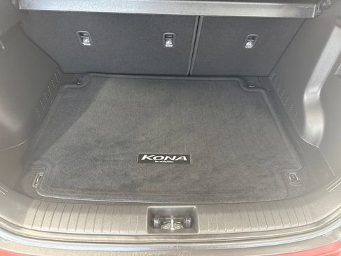 Used 2021 Hyundai Kona SE AWD/4WD image 9