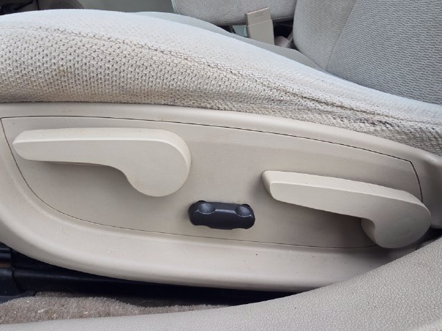 Used 2011 Chevrolet Impala LT FWD image 15