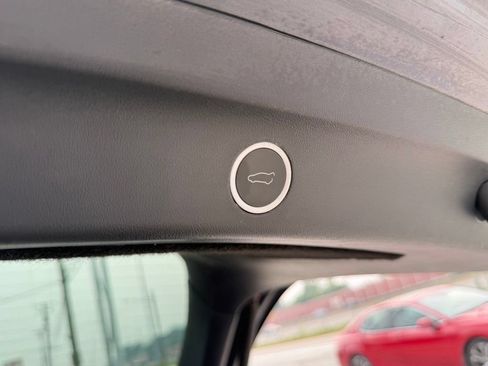 Used 2020 Tesla Model Y Performance AWD/4WD image 17